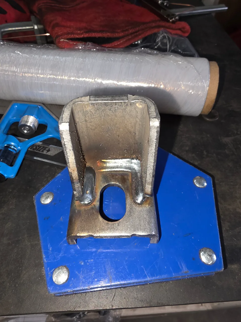 Weld detail on a steel mounting bracket produced at RWS